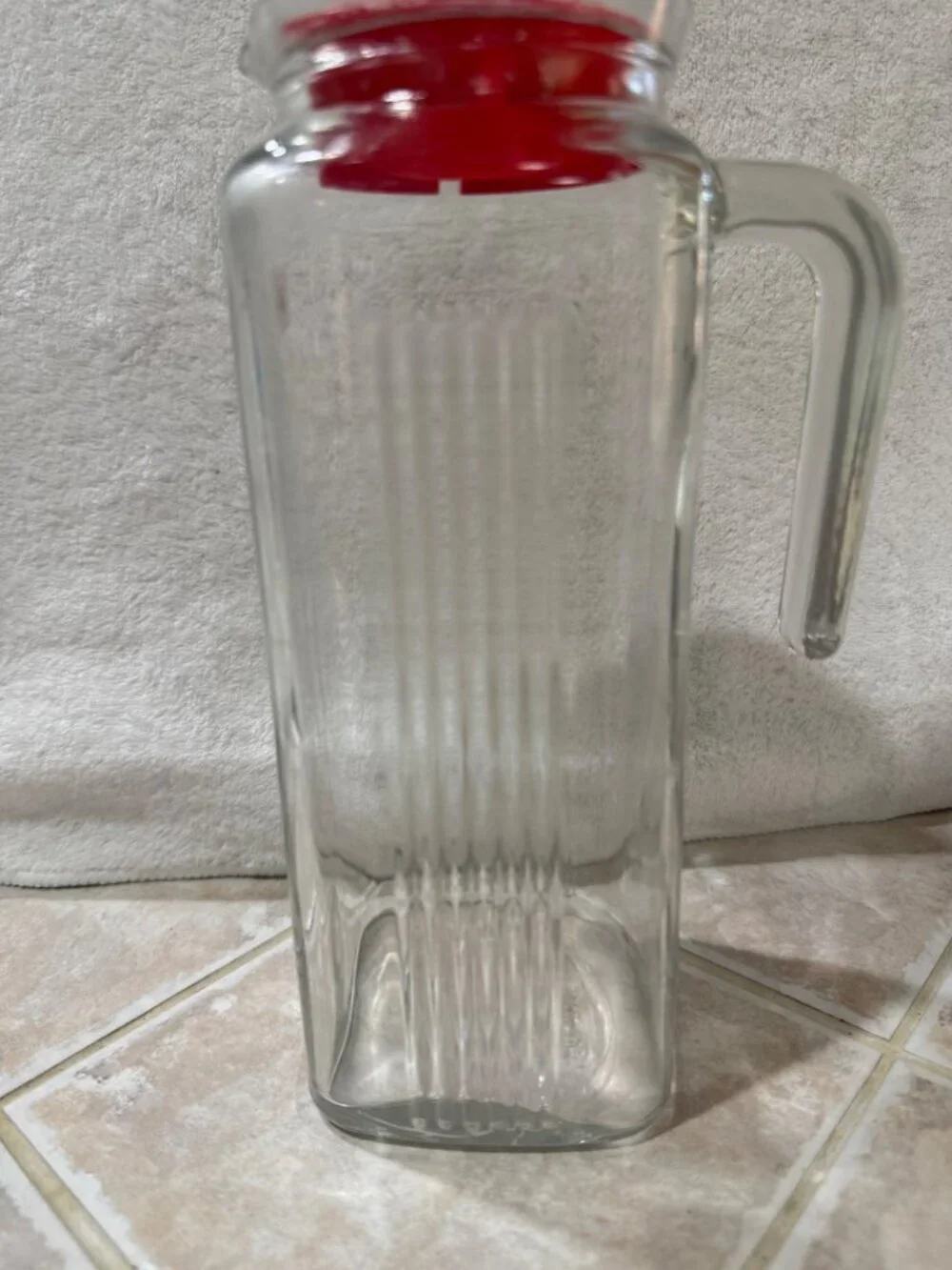 Pasabahce Clear Glass Pitcher With Red Lid 60 Oz Ribbed Design Beverage Containe